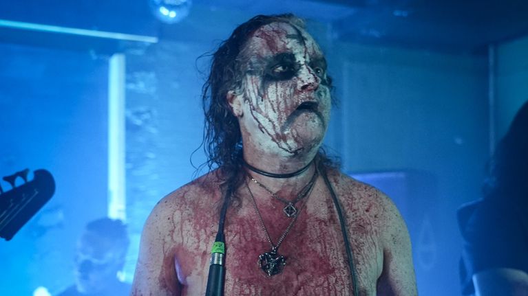 Rienaus esiintyy Olari Annihilation -festivaalilla. 