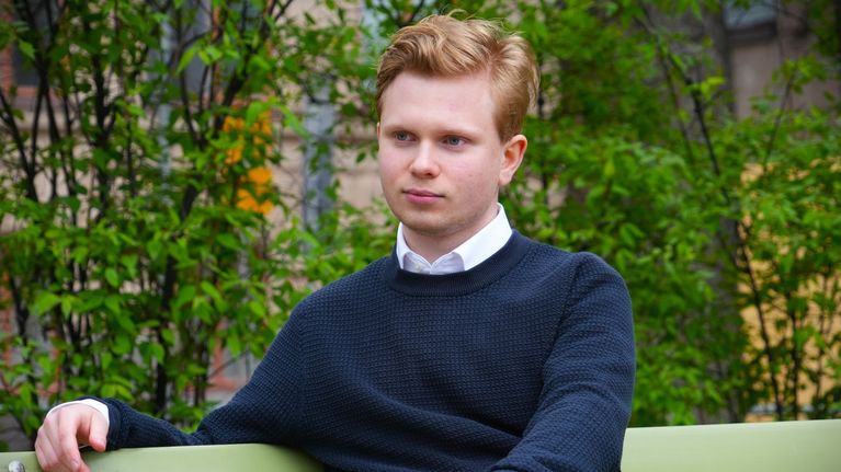 14 laudaturin ylioppilas Aleksi Laitinen.
