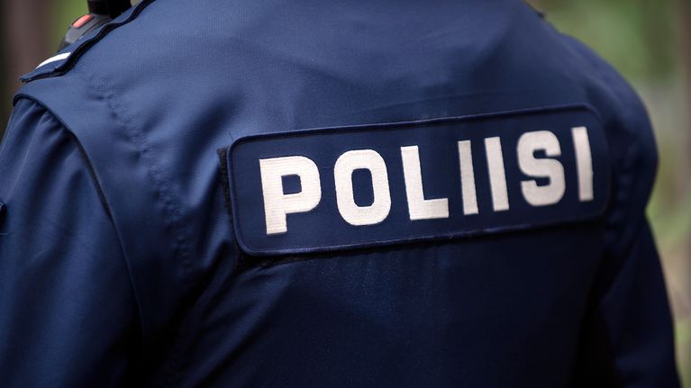 Poliisi.