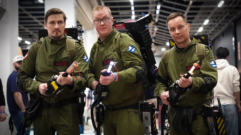 Comic Conin yleisöä, Markku Autio, Jarno Lundenius ja Mika Tikander. 