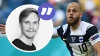 Teemu Pukki gestikulerar.