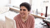 Lähikuva Azra Tayyebin kasvoista.