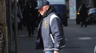 Boris Becker kadulla pikkusikari suussaan.