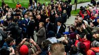 Saksan liittokansleri Angela Merkel tapasi kansalaisia Berliinin Sovituksen kappelissa.