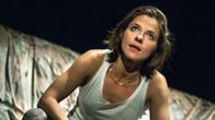 Anna Paavilaisen Play Rape  kertoo teatteriraiskauksista.