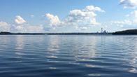 Saimaan vedenpintaa kuumana kesäpäivänä.