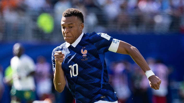 kylian-mbapp-on-mm-kisojen-raketti-huuhkajien-valmentaja-avaa-mit