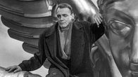 Bruno Ganz on enkeli elokuvassa Berliinin taivaan alla.