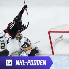 Sebastian Aho firar mål mot Vegas.