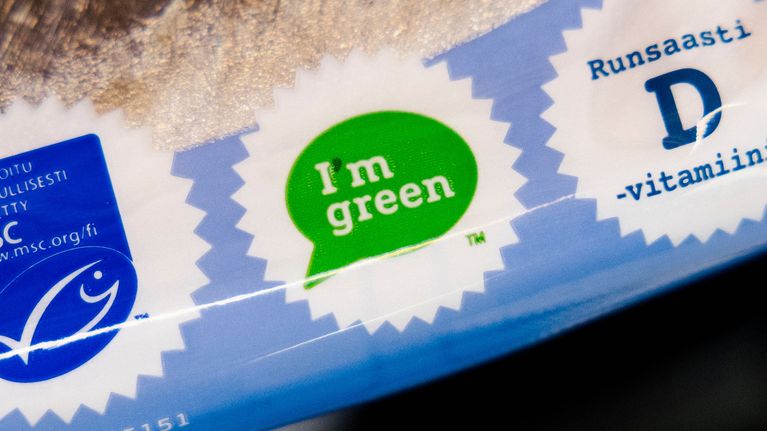 Tuotepakkaus, jossa on MSC-sertifikaatti, "I'm green" -merkintä, joka viittaa ympäristöystävälliseen pakkausmateriaalin valintaan.