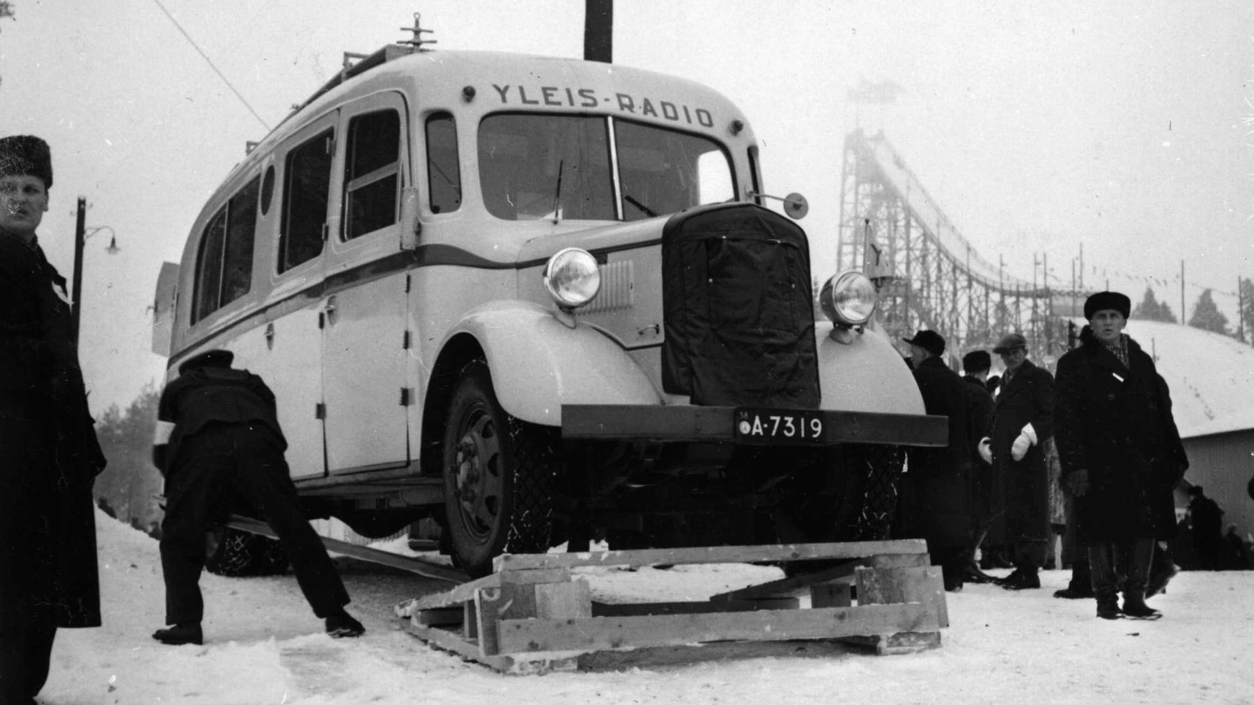 Yleisradion vanha radioauto Salpausselällä Lahdessa n. 1938