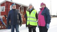 Hans-Erik Storlund, Anna Nordmyr, Marina Storlund i Vörå dagen efter att KAJ vann Melodifestivalen.