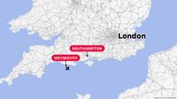 En förenklad karta över Storbritannien och Engelska kanalen. På kartan har London, Southampton och Weymouth märkts ut.