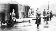 Vuonna 1918 suursodan kaiut olivat tuskin hiljenneet, kun maailmaa kohtasi uusi vihollinen, maailmanlaajuinen epidemia. 
