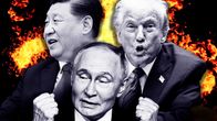 Taustalla liekkejä, sen päällä kolme mustavalkoista mieshahmoa: Xi ja Trump suut auki ja Putin nyrkit pystyssä.