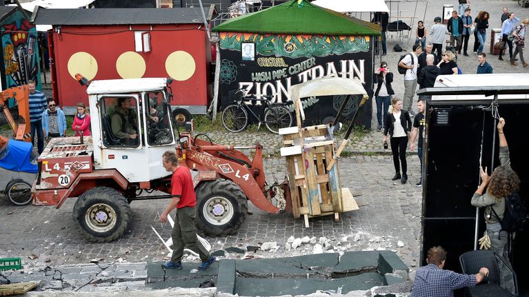 Pusher Streetin hasiskojuja siivotaan ja suljetaan syyskuussa 2016.