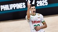 Aleksandar Nikolov tuulettaa pistettä.