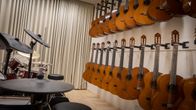 Suomalais-venäläisen koulun musiikkiluokka.