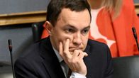 Ministeri Rydman eduskunnan istuntosalissa.