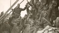Vuonna 1917 pelkästään afroamerikkalaisista sotilaista koostuva rykmentti liittyi taisteluihin Ranskan johdolla. 