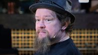 Ville Haapasalo istuu Tampereen G-Livelabillä Perjantai-ohjelman vieraana.
