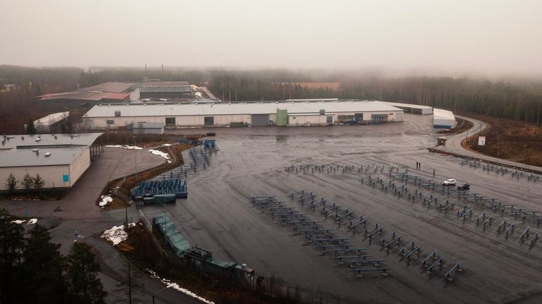 Lehdon entinen talotehdaskiinteistö Hartolassa kuvattuna dronella.