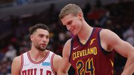 Viime NBA-kauden seurakaverit Zack LaVine ja Lauri Markkanen