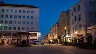 Poliisi valvoo Oulun keskustassa