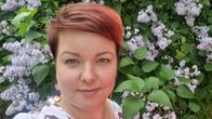 Kasvokuva Katri Karvosesta.