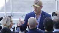 Yhdysvaltojen puolustusministeri Pete Hegseth puhuu toimittajille Panamassa.