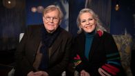 Laulaja Pasi Kaunisto ja kirjailija Milja Kaunisto istuvat Flinkkilä & Kellomäki -ohjelman studiossa.