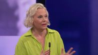 Hanna Wass puhuu Ylen Aamun studiovieraana.