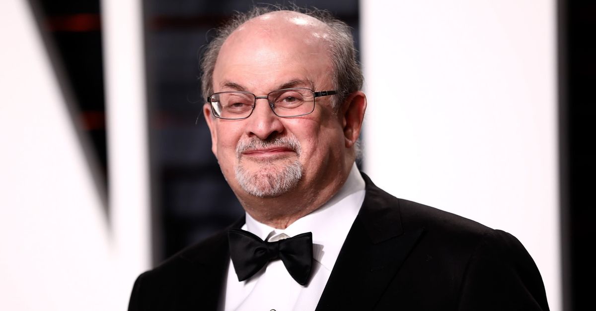 Salman Rushdie on elänyt suuren osan elämästään piilossa 33 vuotta ...