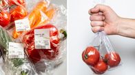 Bildcollage med grönsaker i plastpåsar.