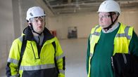 Citymarket Haapaniemen kauppias Harri Mattinen ja Keskon Itä- ja Keski-Suomen aluejohtaja Jesse Kohonen 