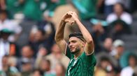 Raul Jimenez tuulettaa maaliaan.
