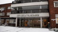 Varkauden Käpykankaan palvelukeskuksen rakennus talvella.