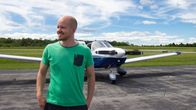 Syntymäkuuro maailmanmatkaaja Jarkko tutustuu Amerikan matkallaan viittomakielisiin oman alansa ammattilaisiin.
