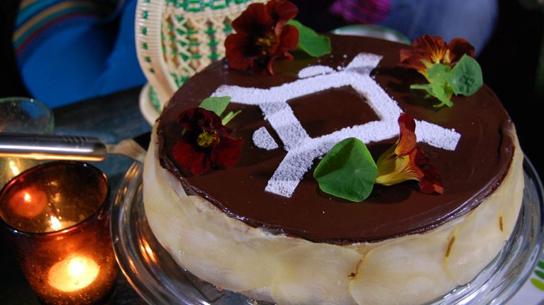 Jubileumstårta på Strömsö | Recept | Svenska Yle