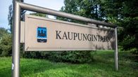 Savonlinnan kaupungintalon kyltti