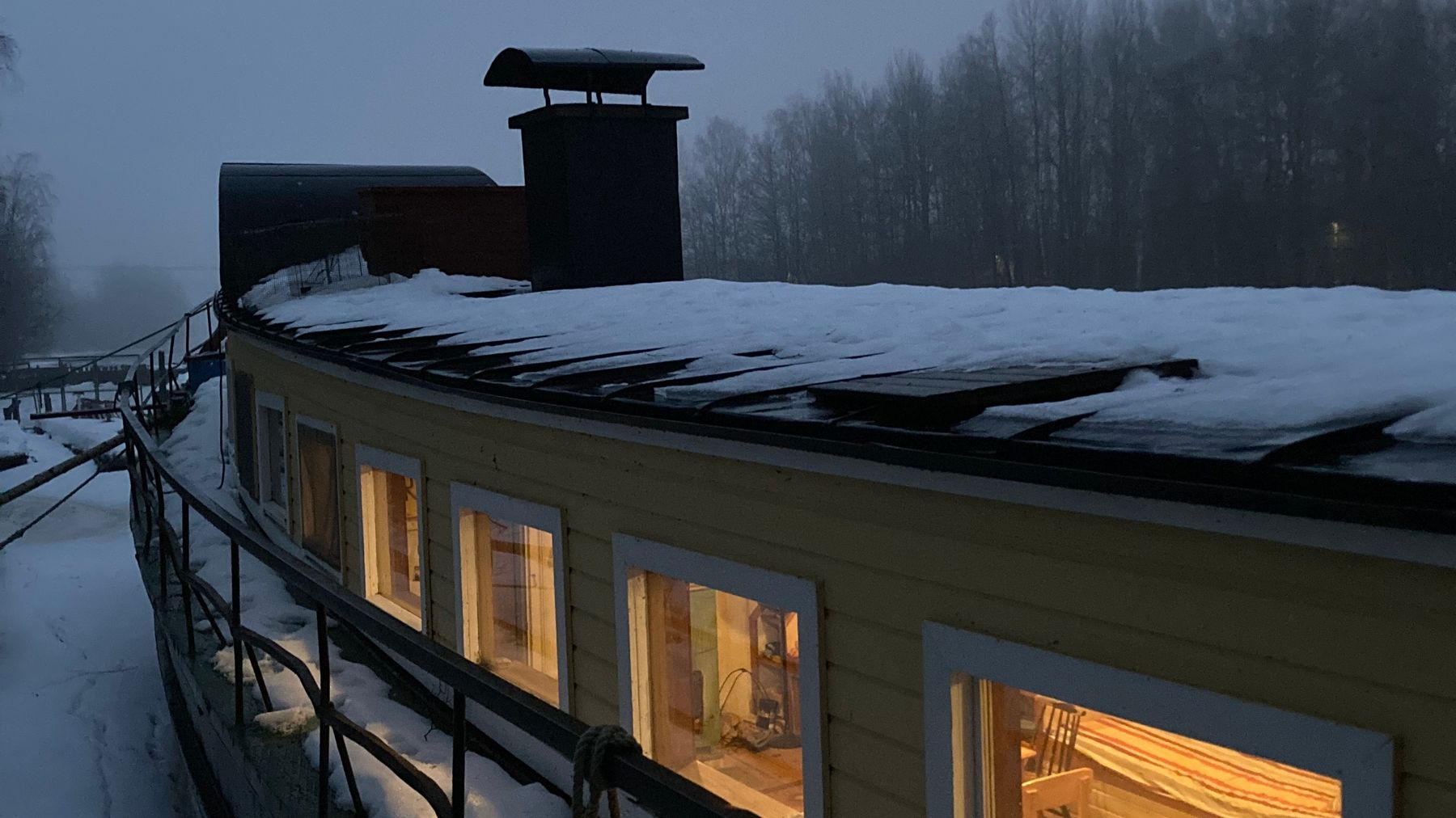 Kaunis Veera iltahämärässä Hattulanrannassa.