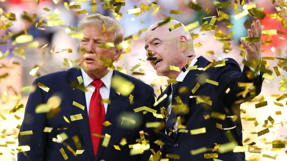 Donald Trump ja Gianni Infantino MM-finaalissa.