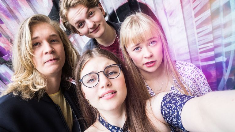 Uuden Päivän näyttelijät Joel Bonsdorff, Atte Reunanen, Ronja Alatalo ja Eeva Rajankangas.