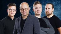 Kuvassa selostajat Riku Salminen, Tapio Suominen, Niki Juusela ja Matti Härkönen.