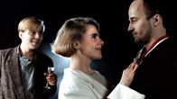 Pekka Valkeejärvi, Stina Ekblad ja Markku Toikka elokuvassa Suuri illusioni (1985).