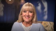 Näyttelijä Jaana Saarinen Flinkkilä & Kellomäki -ohjelman studiossa.