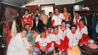 HIFK:s handbollsherrar är ledsna efter att ha förlorat finalserien 1989.