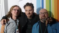 Juha-Pekka Sillanpää, Roope Salminen ja Juha Blomberg Levylautakunnassa.