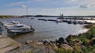 Vaasan Kutterisatamassa on veneitä.