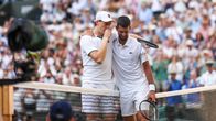 Jannik Sinner ja Novak Djokovic.